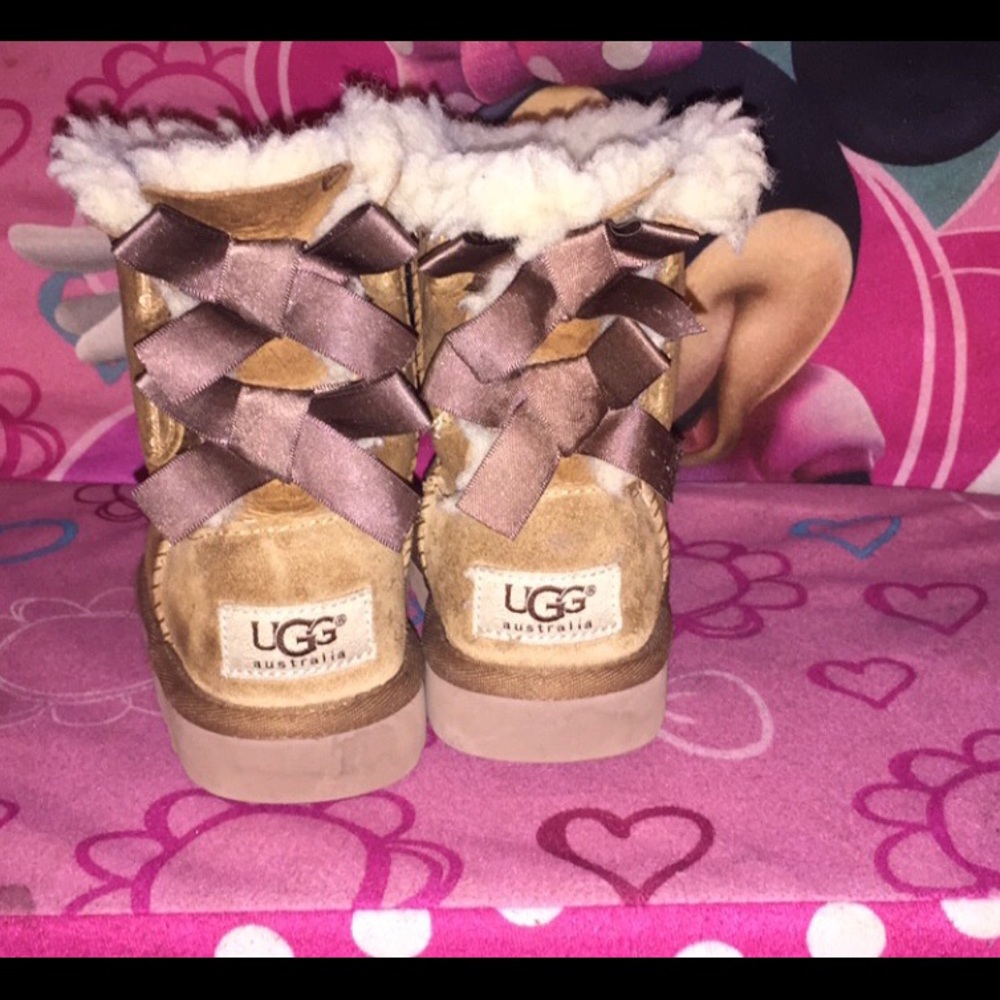 Ugg boots size 7 toddler